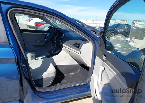 2019 Volkswagen Jetta 1.4T R-Line/1.4T S/1.4T Se z USA, uszkodzony, nr VIN 3VWC57BU8KM059642